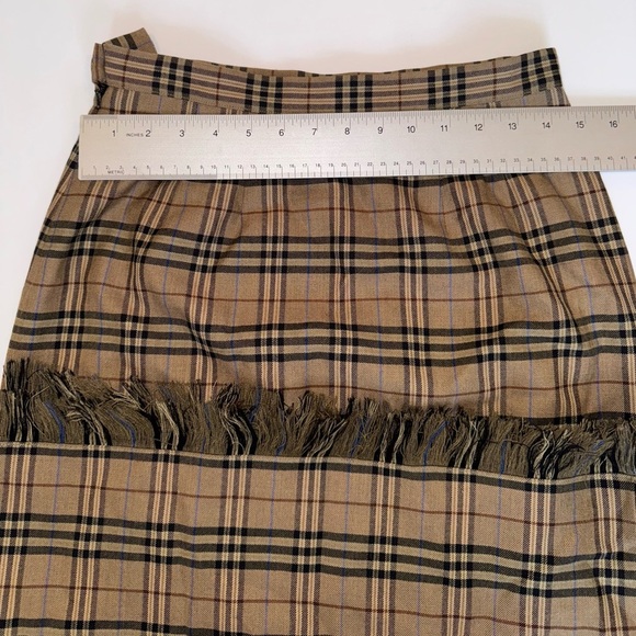 Rafaella plaid skirt with fringe bottom size 6 - Picture 5 of 9